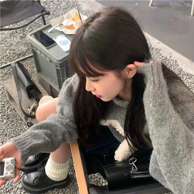 我们中的一个被绊倒